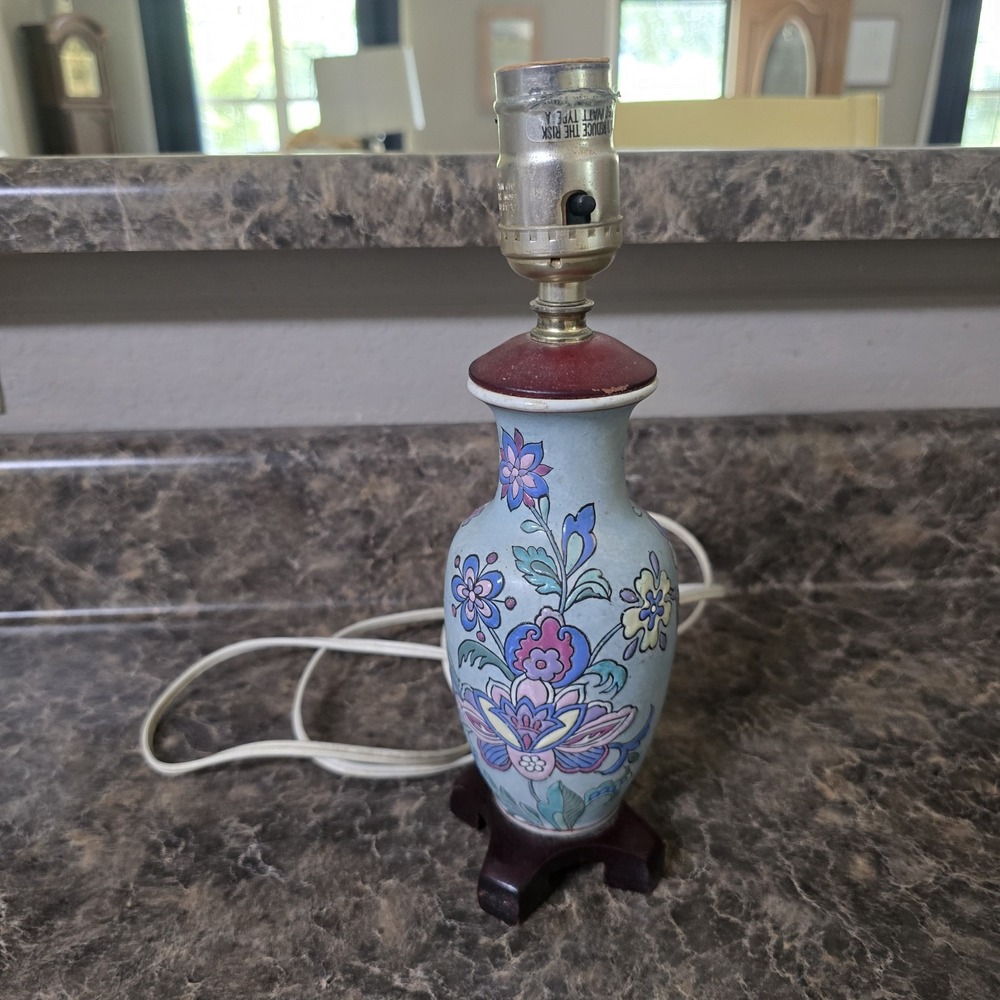 Vintage Floral Ceramic Vase Table Lamp Chinoiserie Asian Accent Light 10.5"